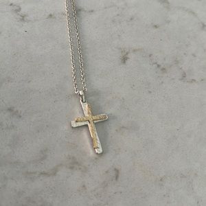 Cross pendant necklace *gold/silver*